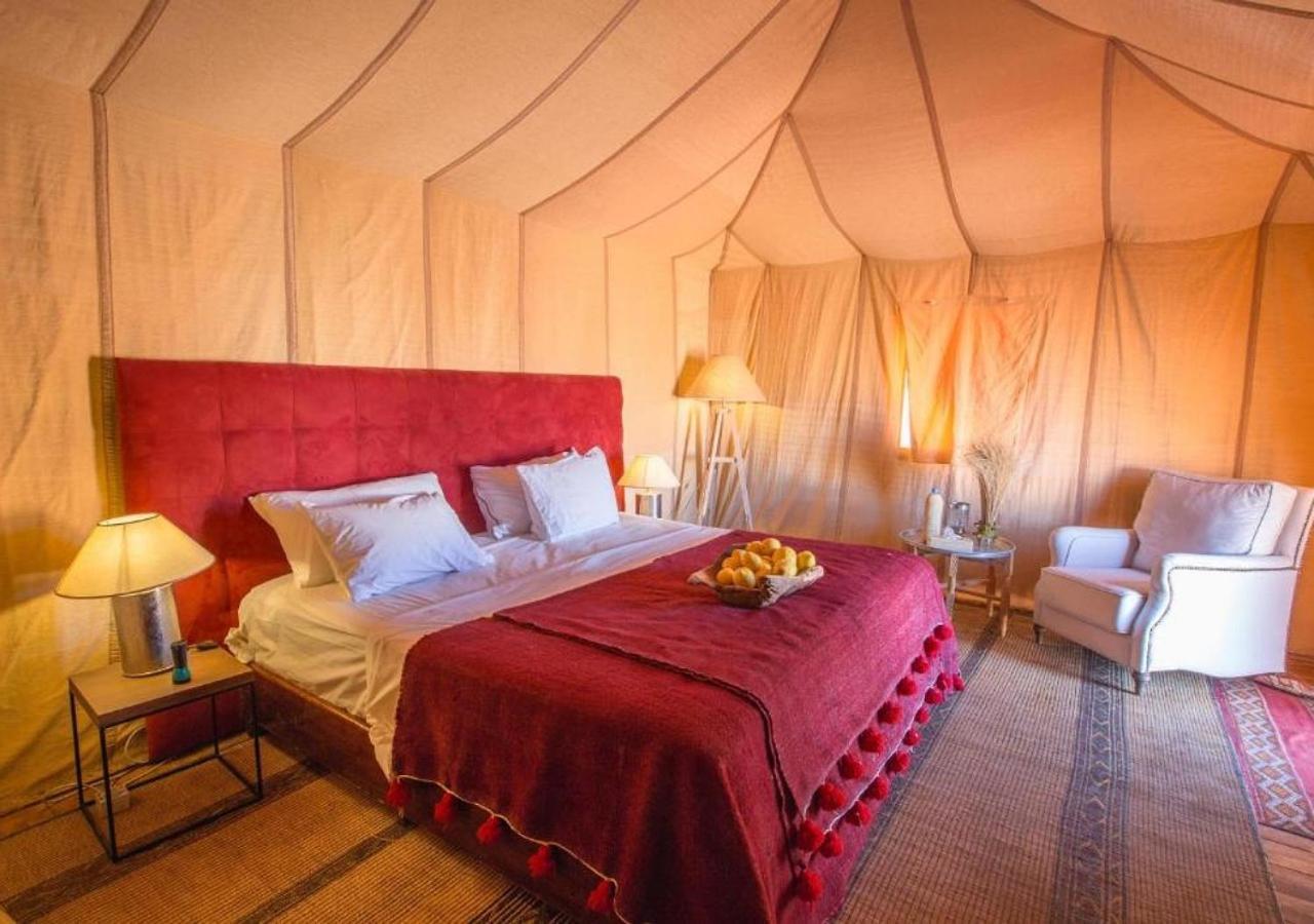 Amazing Luxury Camp Hotel Merzouga Bagian luar foto