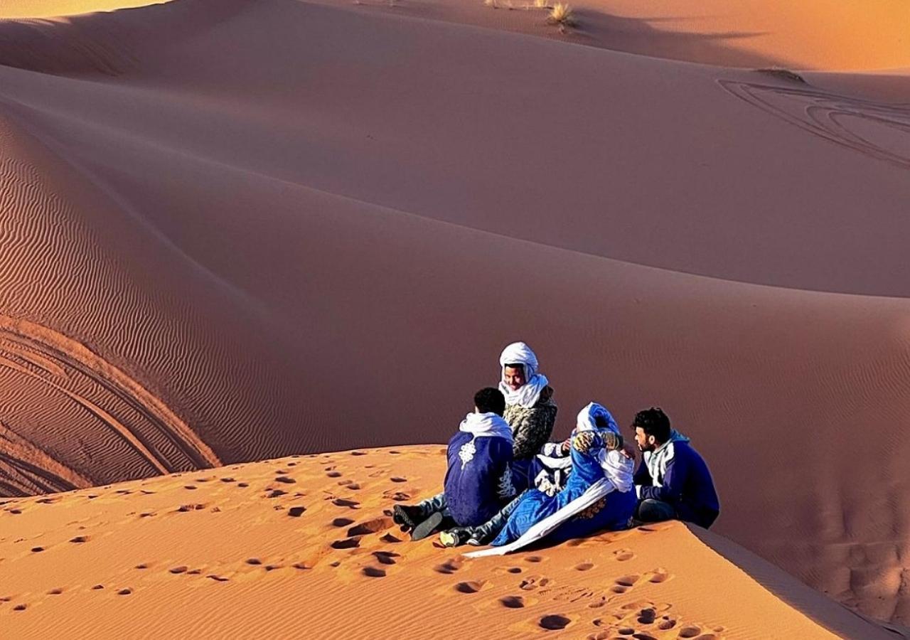 Amazing Luxury Camp Hotel Merzouga Bagian luar foto