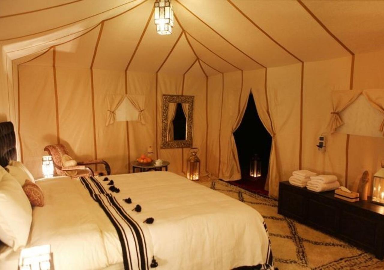 Amazing Luxury Camp Hotel Merzouga Bagian luar foto
