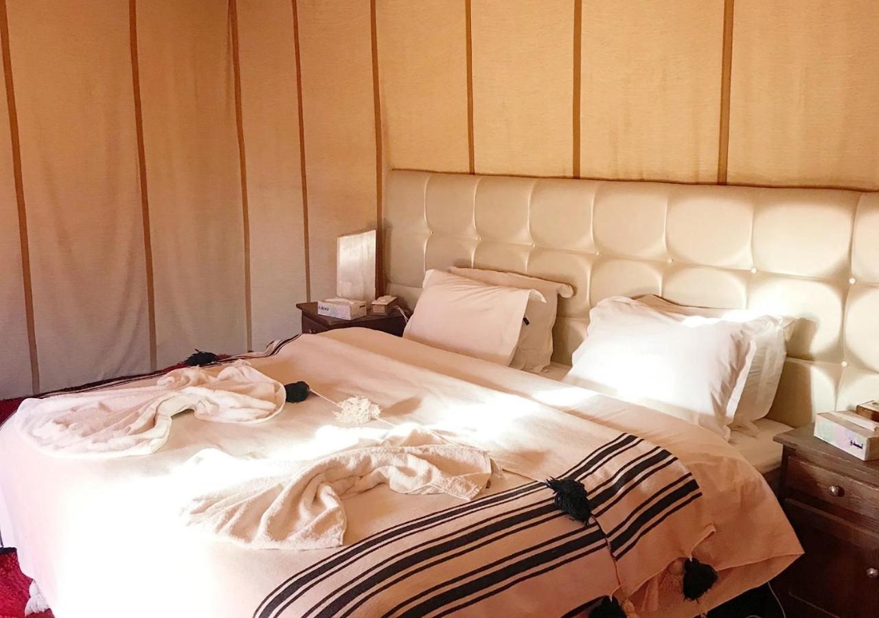 Amazing Luxury Camp Hotel Merzouga Bagian luar foto